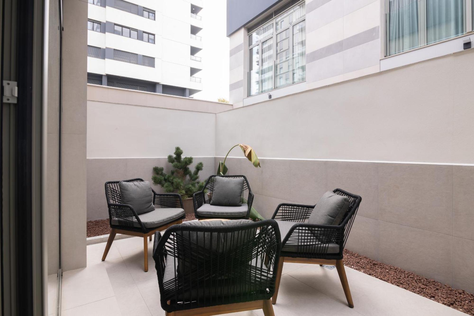 Dorm4You Arena Terraza 04 Valencia Exterior foto